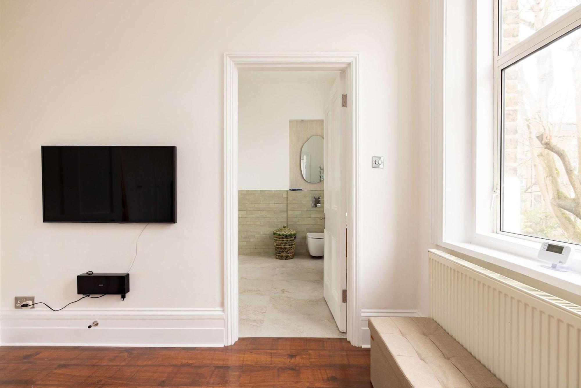Light-filled 2-bedroom Chelsea Appartamento