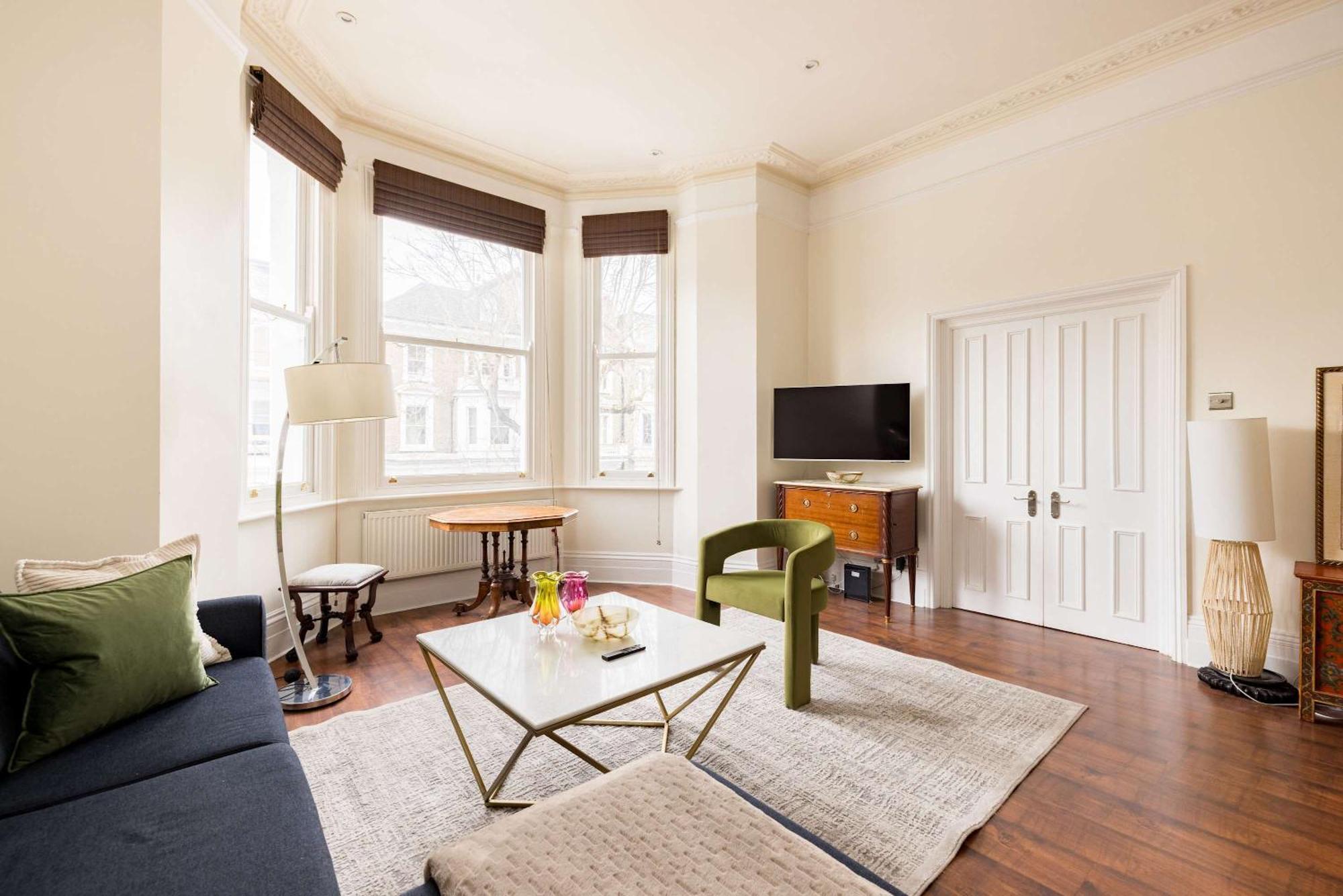 Light-filled 2-bedroom Chelsea Appartamento Londra