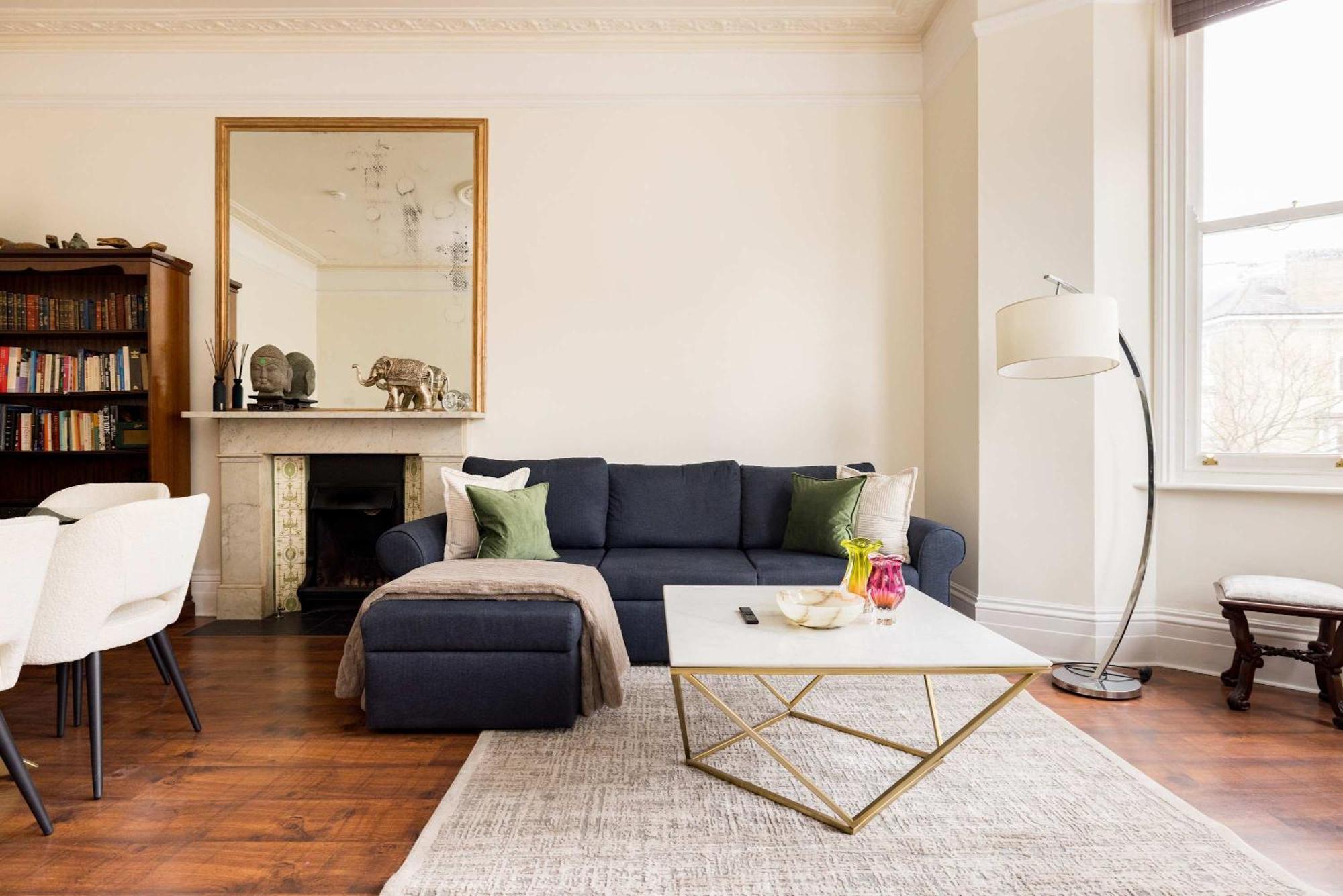 Light-filled 2-bedroom Chelsea Appartamento